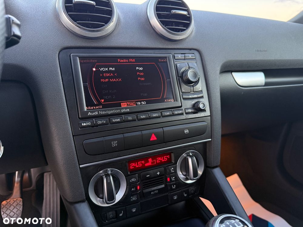 Audi A3 Sportback 1.6 TDI DPF S line Sportpaket - 18