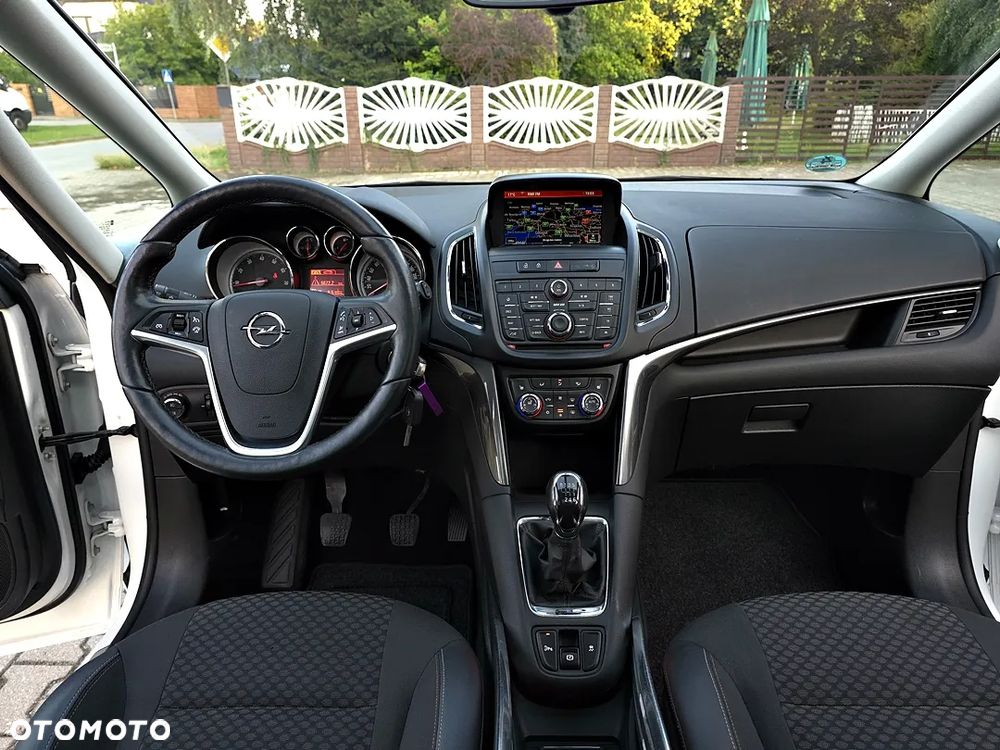 Opel Zafira Tourer 1.4 Turbo Sport - 25