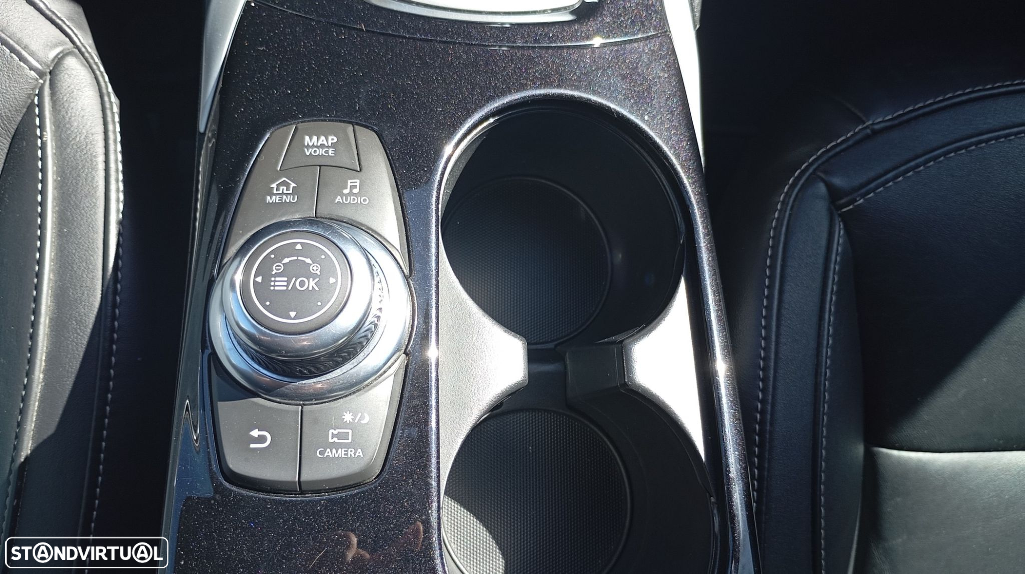 Infiniti Q30 2.2d DCT AWD Luxe Tech - 39