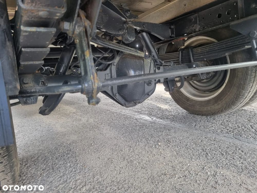 Iveco Daily Stan Bardzo dobry bliżniak Doka 7 osobowa - 9