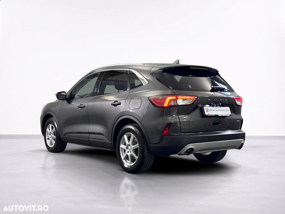 Ford Kuga - 4