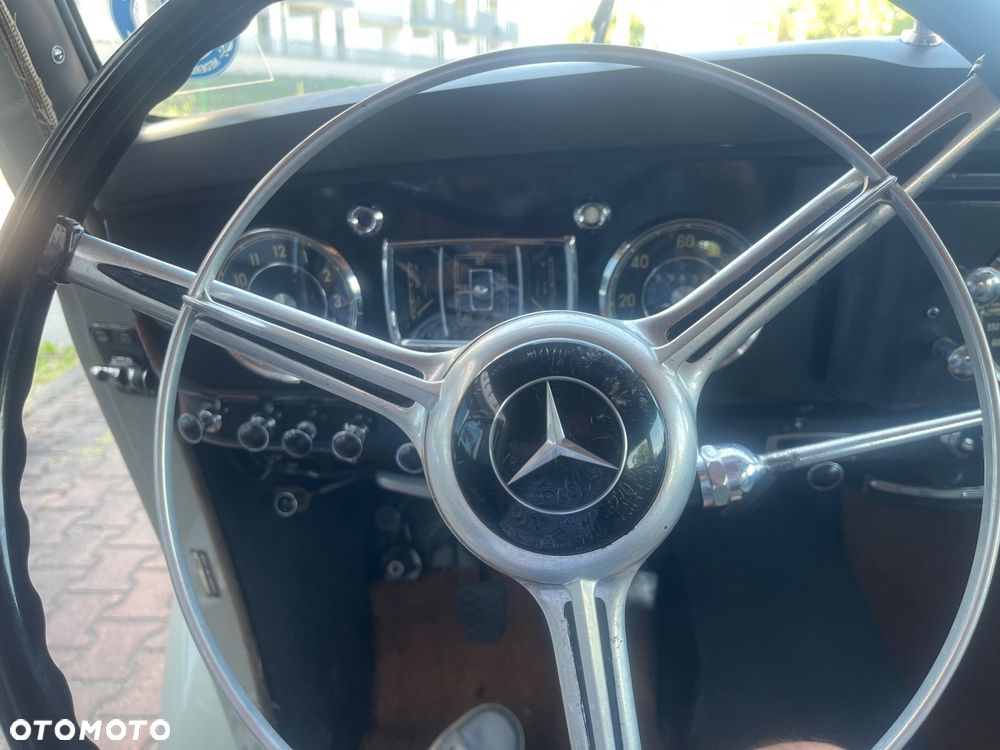 Mercedes-Benz Inny - 21