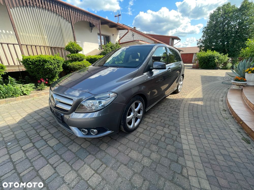 Mercedes-Benz Klasa B 180 Peak Edition - 9