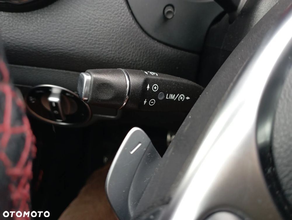 Mercedes-Benz GLA 220 4-Matic AMG Line - 19