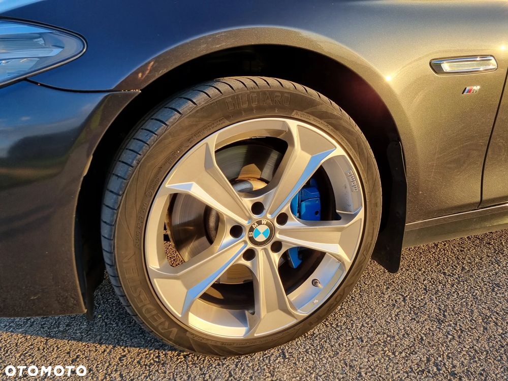 BMW Seria 5 530d xDrive - 17