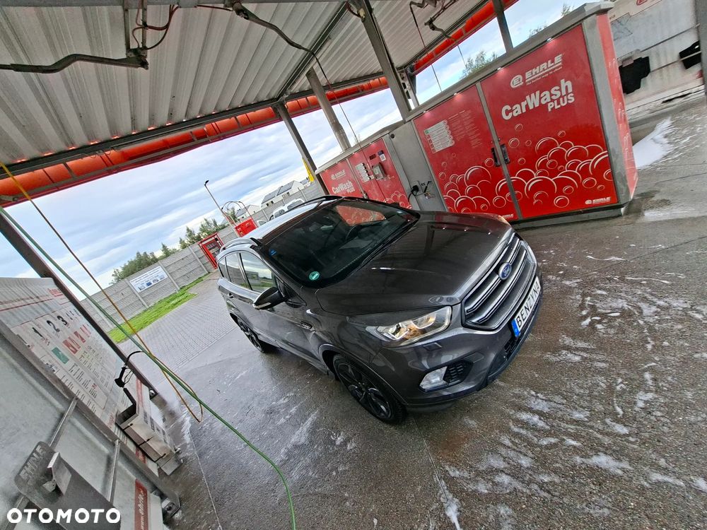 Ford Kuga - 2