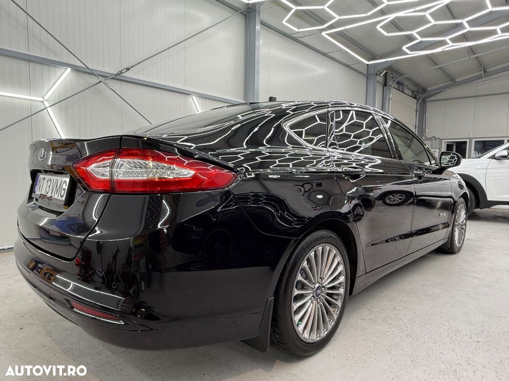 Ford Mondeo 2.0 Hybrid - 11