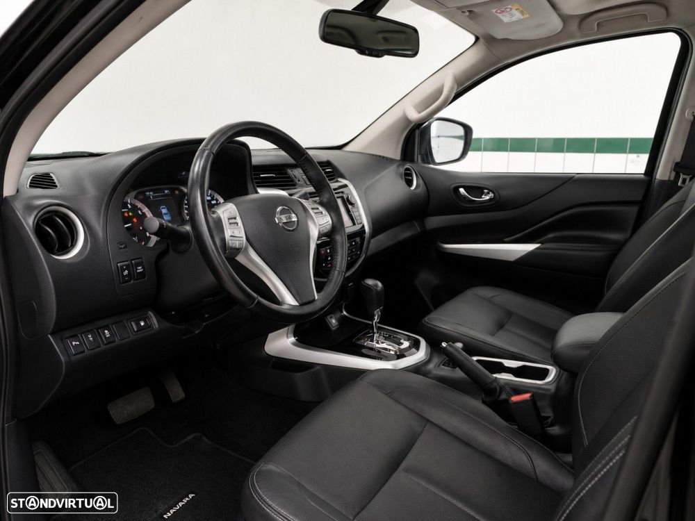 Nissan Navara 2.3 dCi CD 4WD Tekna Auto - 9
