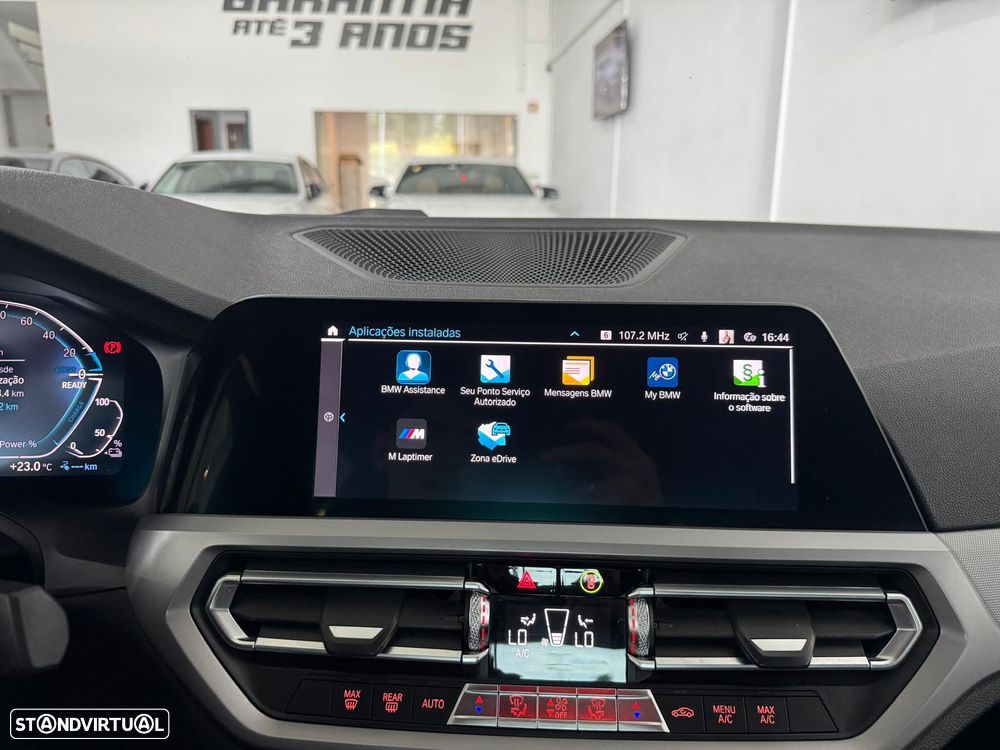 BMW 330 e Pack M Auto - 32