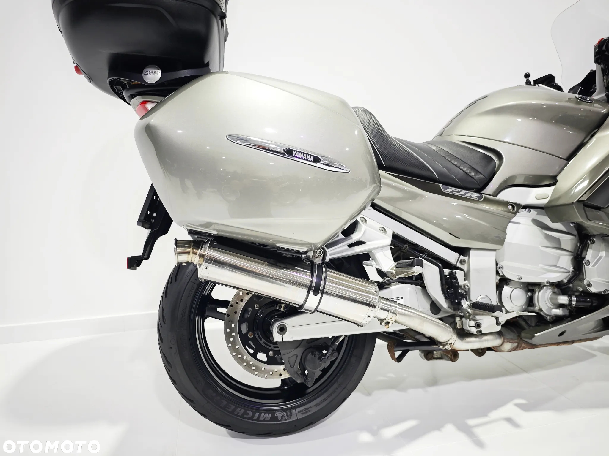 Yamaha FJR - 16