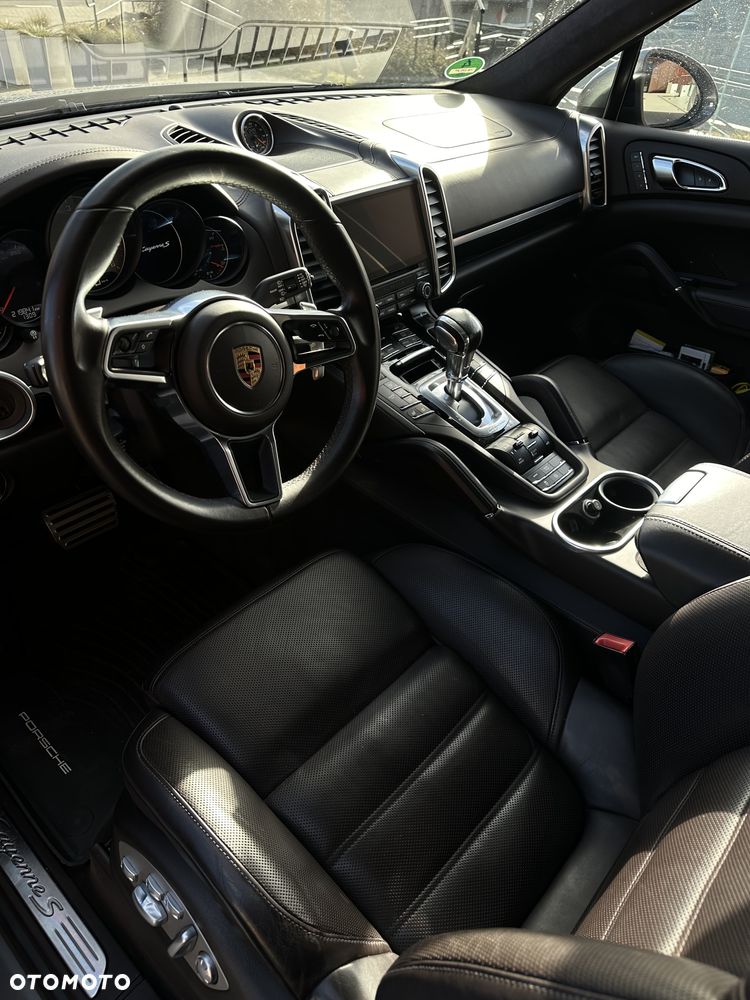 Porsche Cayenne S Diesel - 18