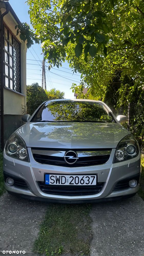 Opel Signum 2.0 T Cosmo - 1