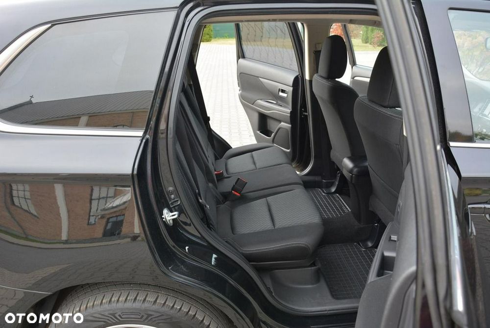 Mitsubishi Outlander 2.0 2WD Active - 13