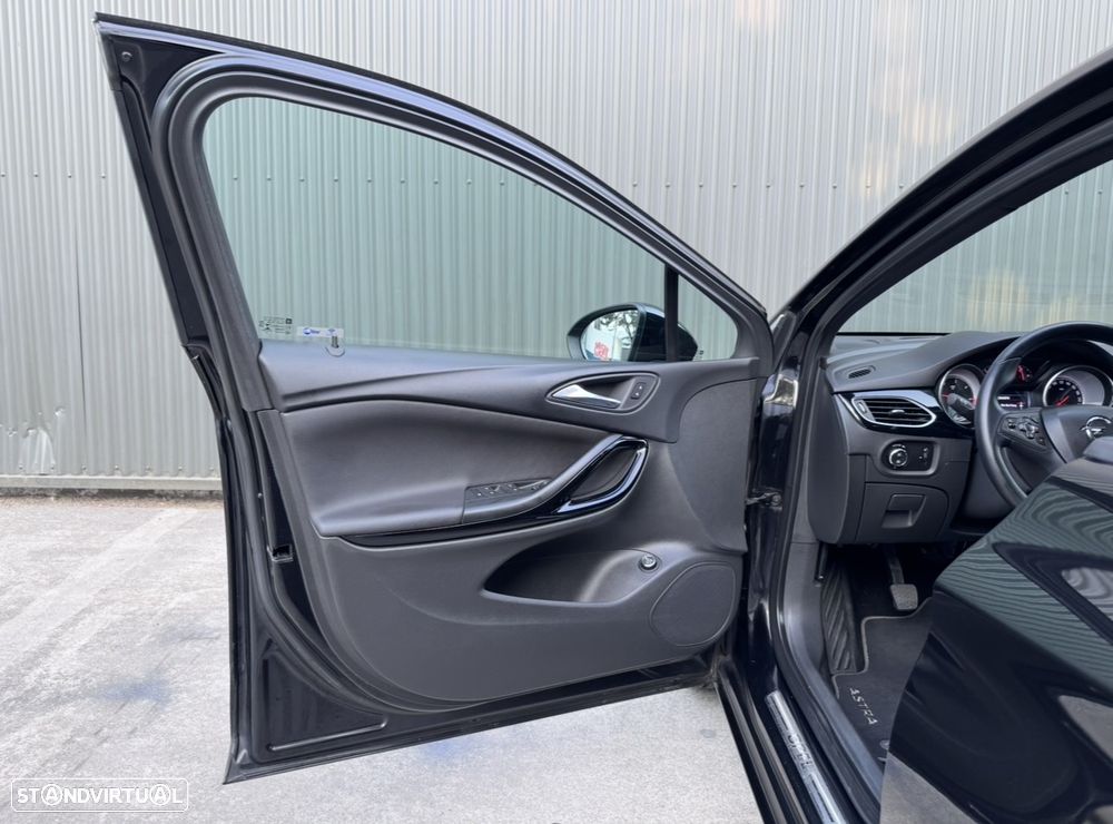 Opel Astra Sports Tourer - 16