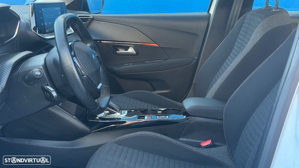 Peugeot e-208 Allure Pack - 8