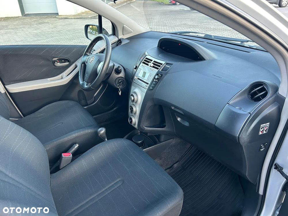 Toyota Yaris 1.3 Automatik Sol - 22