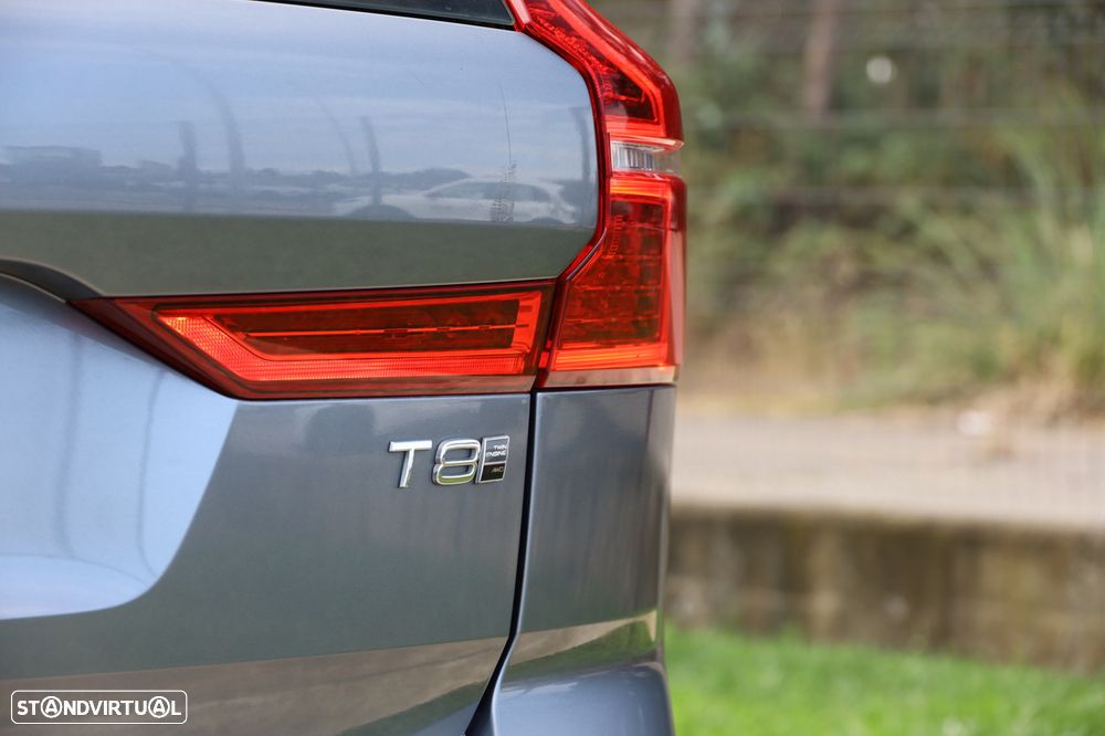 Volvo XC 60 2.0 T8 PHEV Momentum Plus AWD - 30