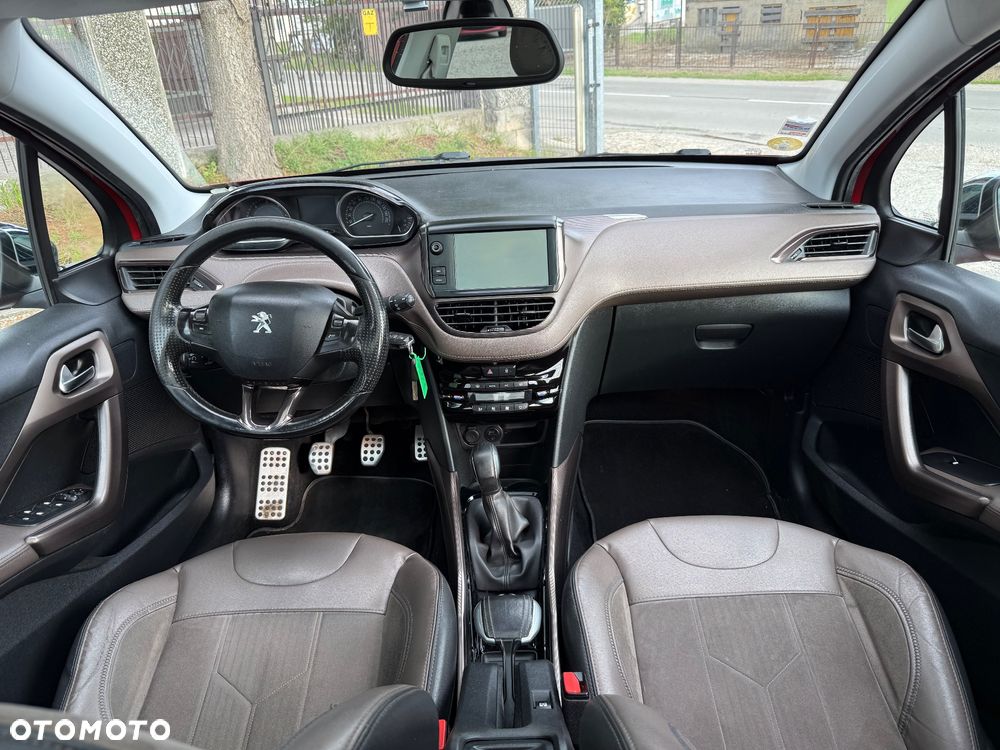 Peugeot 2008 1.6 e-HDi Allure S&S - 16