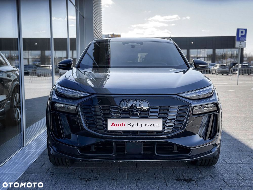 Audi Q6 e-tron - 3