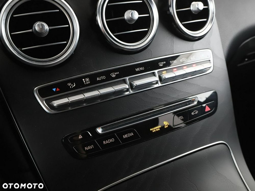 Mercedes-Benz GLC - 29