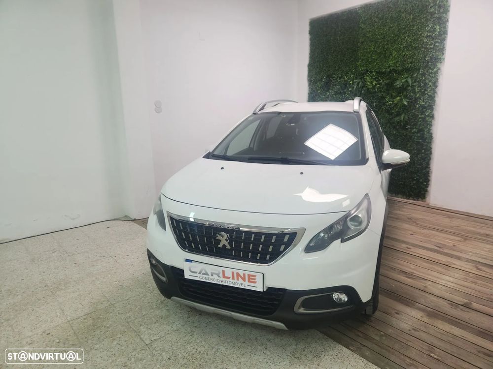 Peugeot 2008 1.2 PureTech Allure - 3