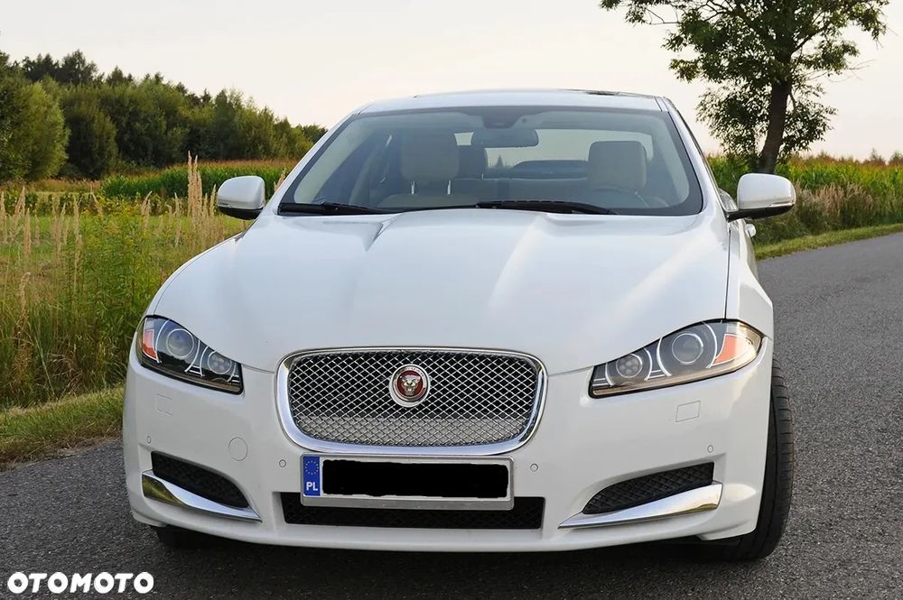 Jaguar XF 2.2 D Premium Luxury - 2