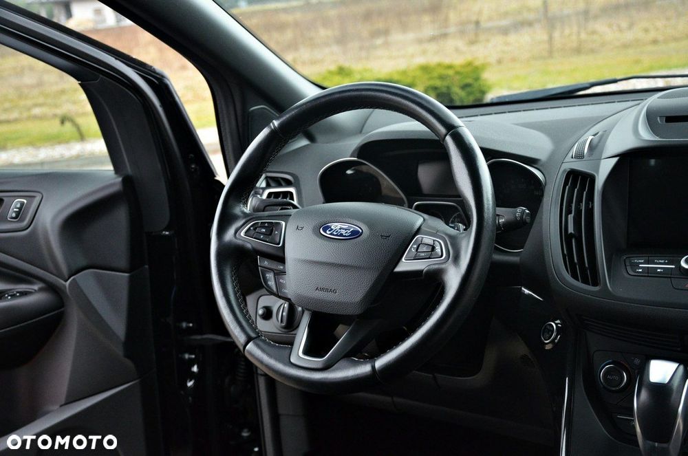 Ford Kuga - 25