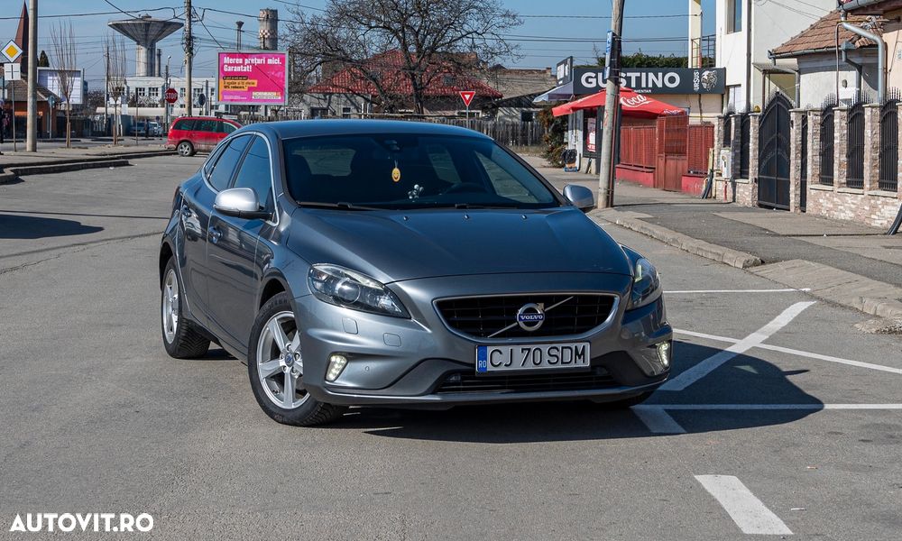 Volvo V40 D2 Momentum - 1