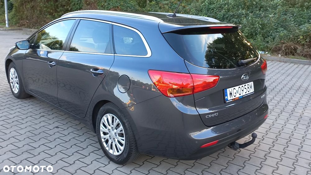 Kia Ceed 1.6 GDI Dream-Team Edition - 9