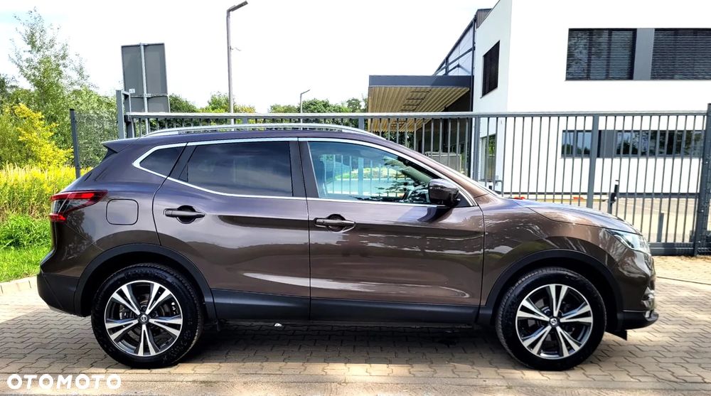 Nissan Qashqai 1.2 DIG-T N-Connecta Xtronic EU6 - 17
