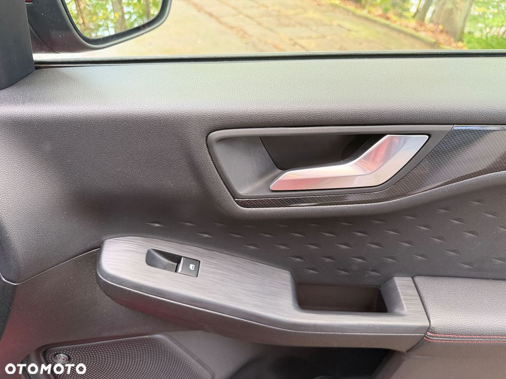Ford Kuga - 17