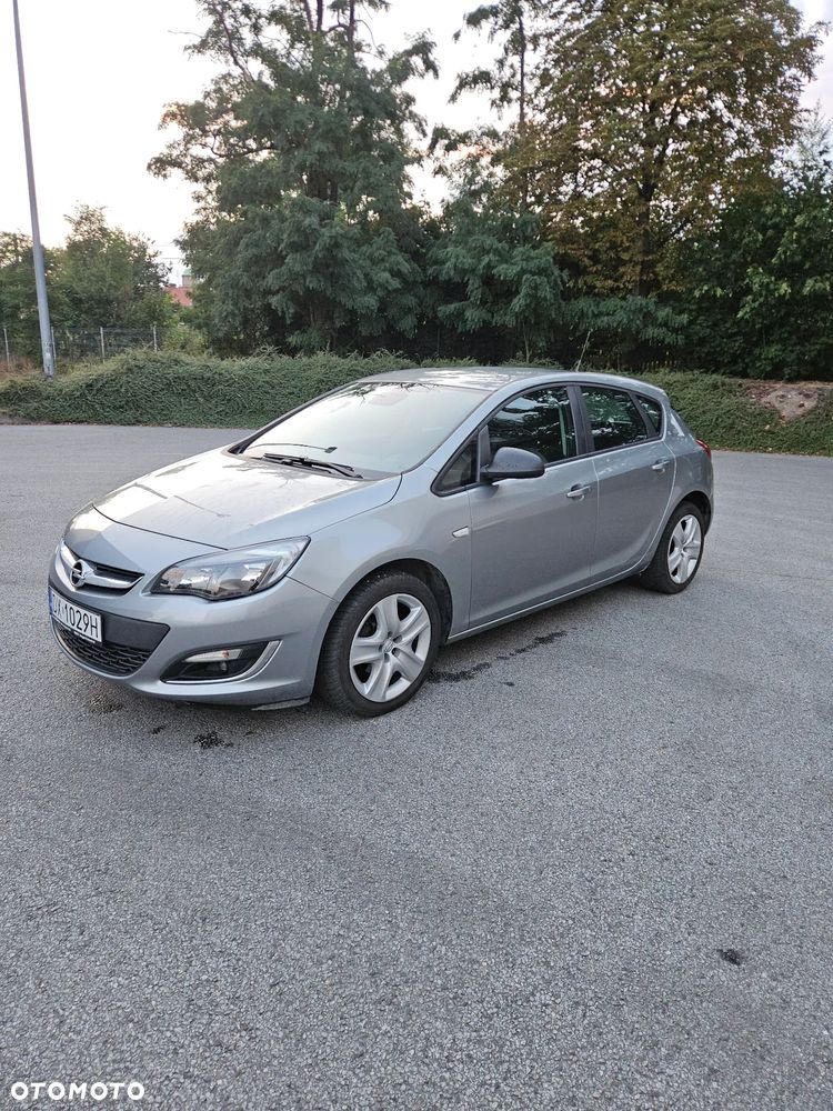 Opel Astra 2012
