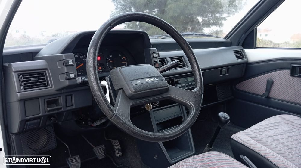 Toyota Starlet 1.0 - 4
