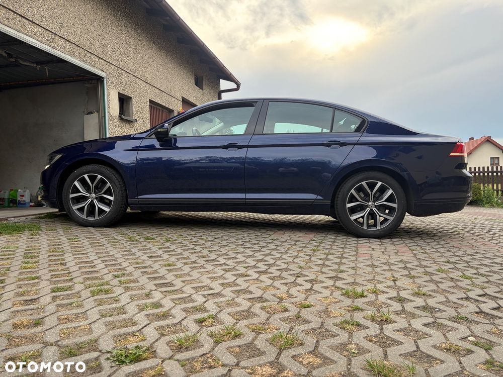 Volkswagen Passat 1.4 TSI (BlueMotion Technology) Trendline - 1