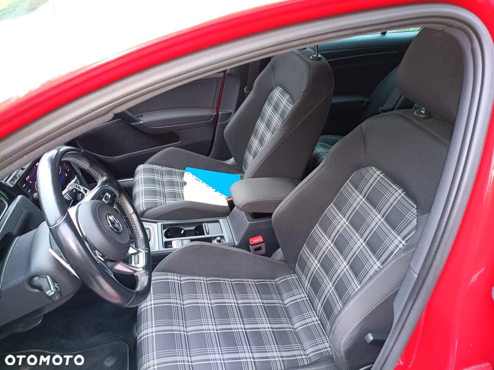 Volkswagen Golf GTD 2.0 TDI SCR DSG - 3