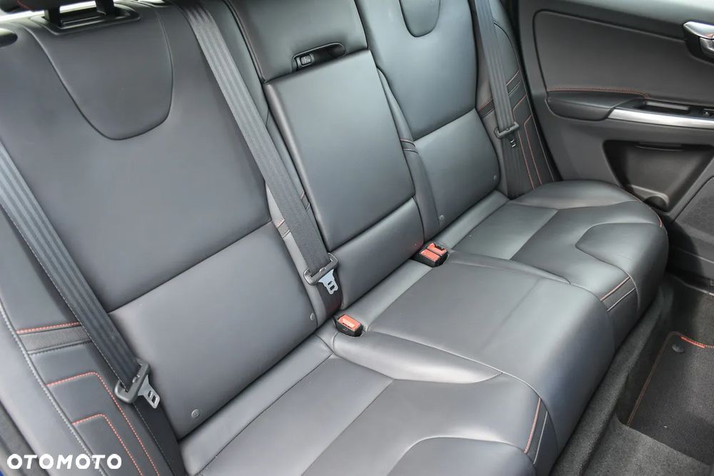 Volvo XC 60 D4 Geartronic Ocean Race - 33
