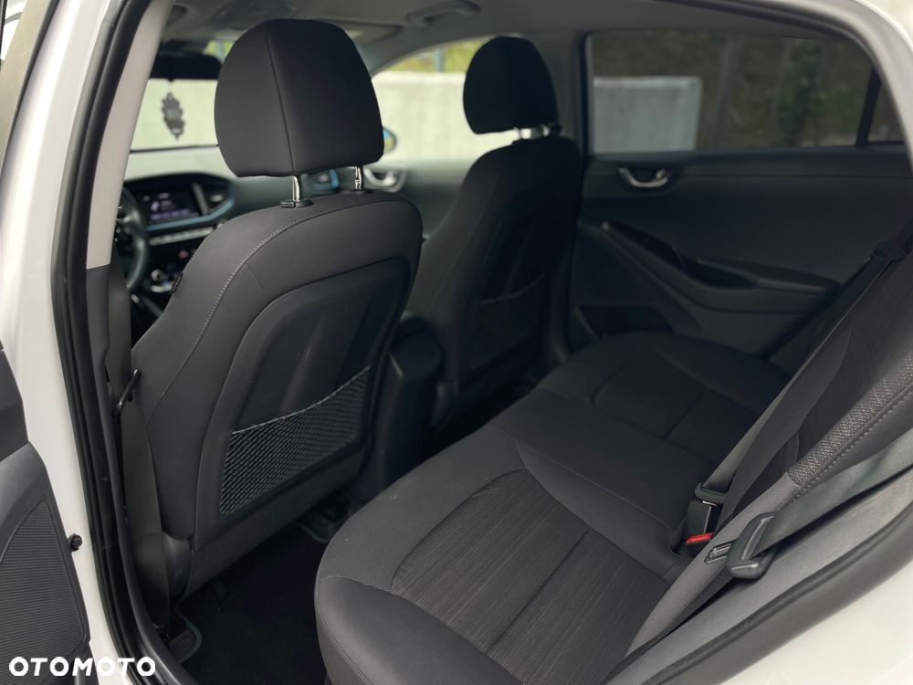 Hyundai IONIQ Hybrid Business - 20