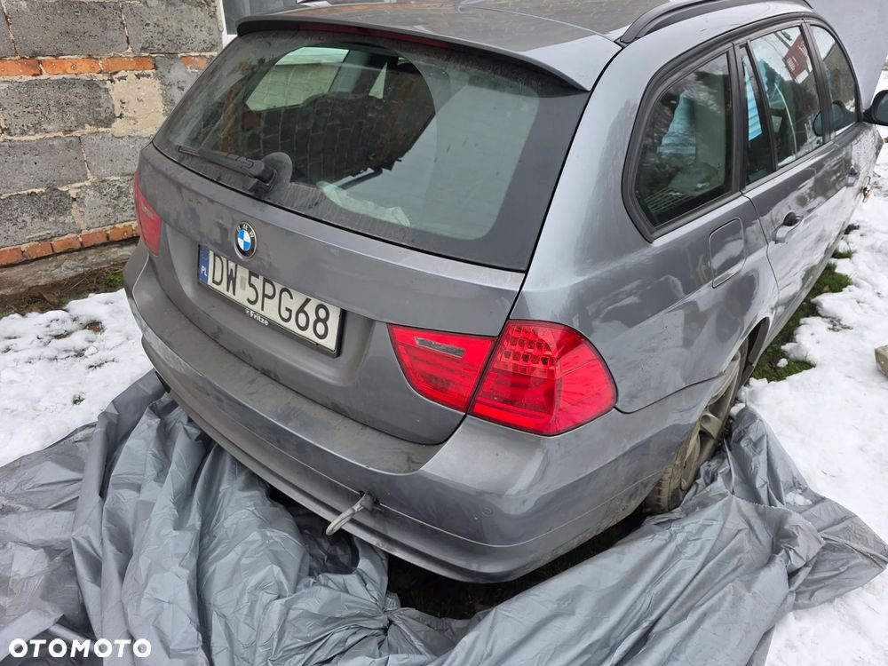 BMW Seria 3 318d Sport Line - 21