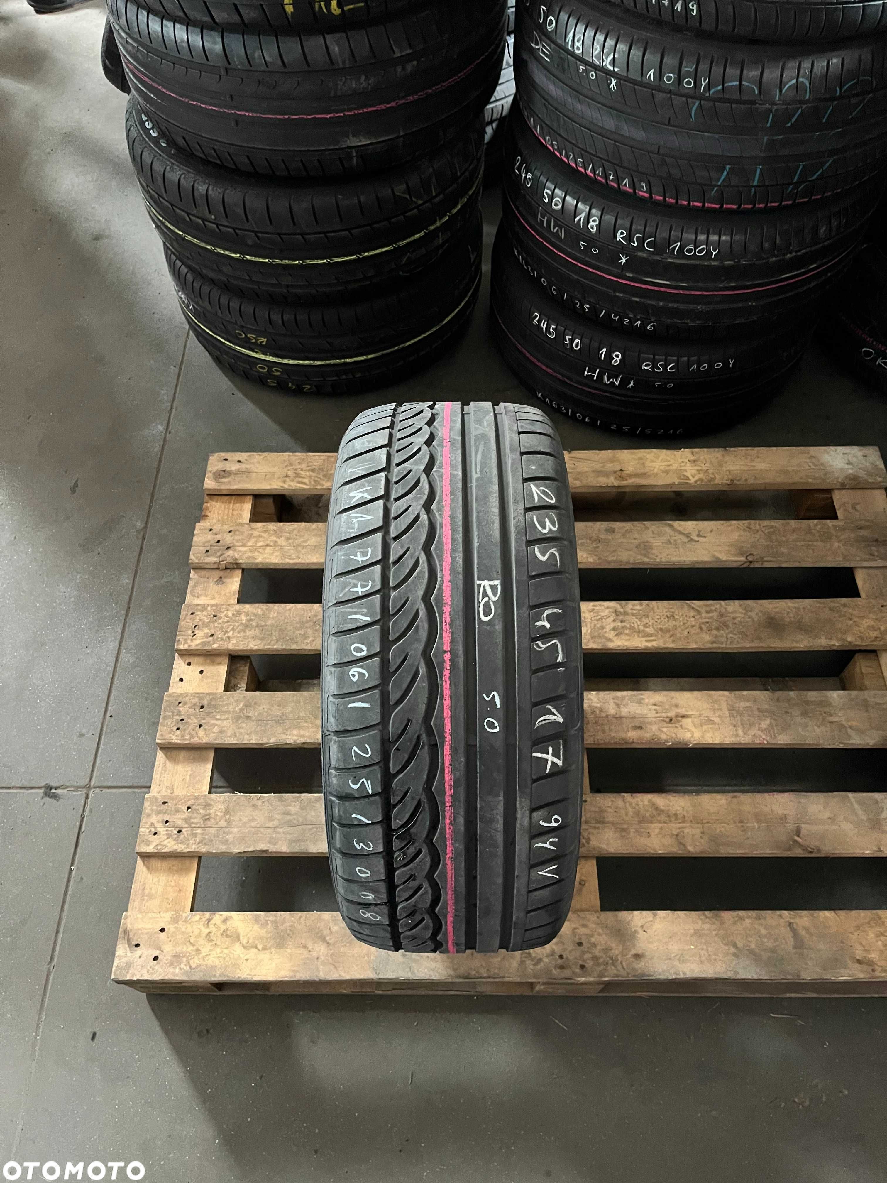 opona 235/45R17 94 V Dunlop SP Sport 01 - 1
