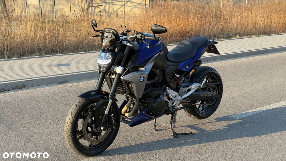 BMW F - 16