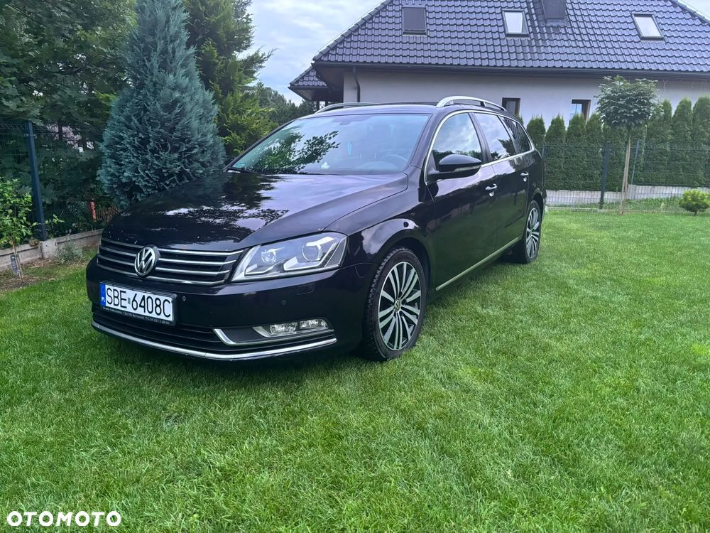 Volkswagen Passat - 1