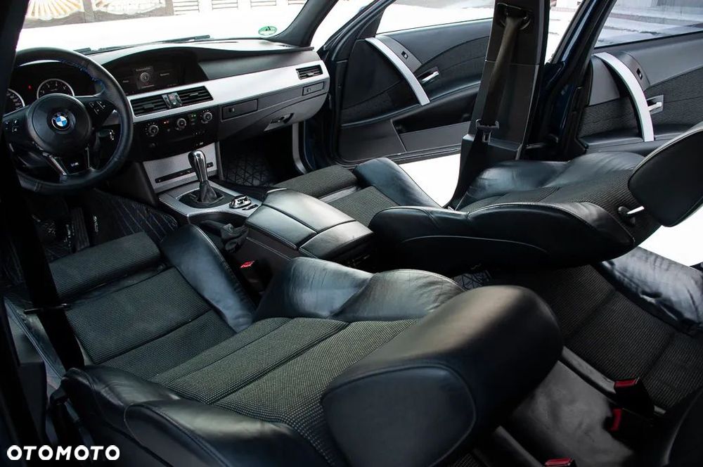 BMW Seria 5 ver-525i - 25