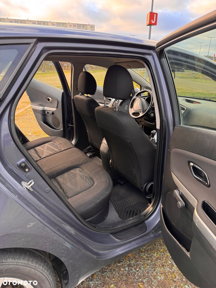 Kia Ceed 1.6 CRDi M - 13