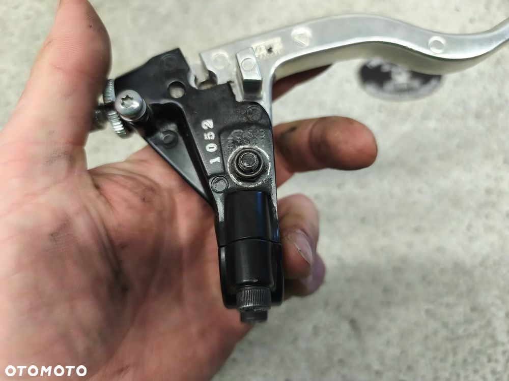 Klamka lewa sprzęgła, mocowanie klamki, lusterka Triumph Trident 660 2022 - 7