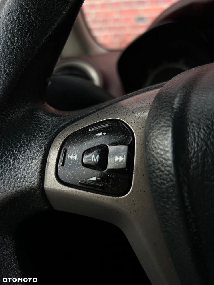 Ford Fiesta - 22