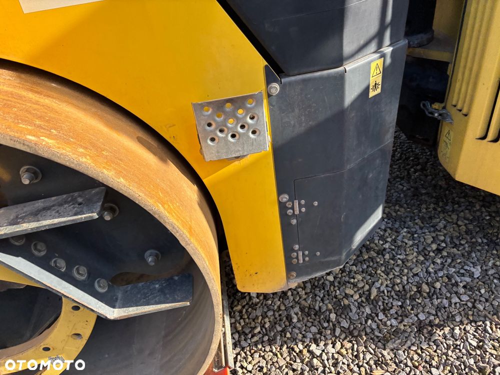 Bomag BW203 AD-4 2011 r WAGA 14TON , STAL STAL GŁADZIK 200CM - 9