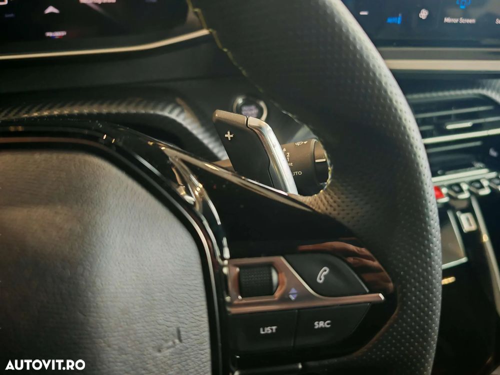 Peugeot 2008 1.2L e-DCS6 MHEV GT - 15