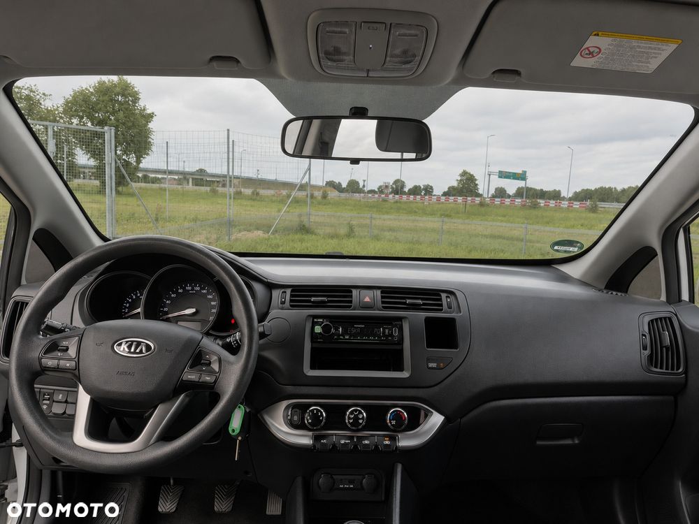 Kia Rio - 7