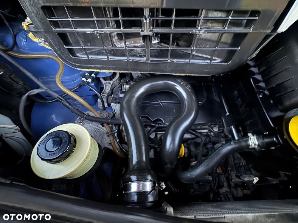 Opel Vivaro - 24