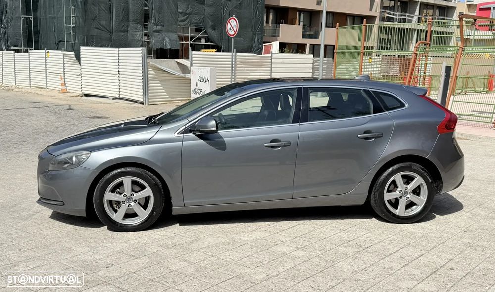 Volvo V40 D2 Momentum - 5